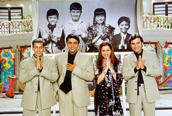 Salman Khan, Mohnish Bahl, Neelam and Saif Ali Khan in Hum Saath-Saath Hain